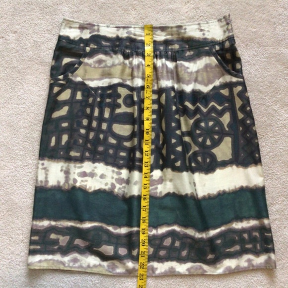 Caramel Knee Length Geometric Print Skirt Size 6 - Picture 4 of 8